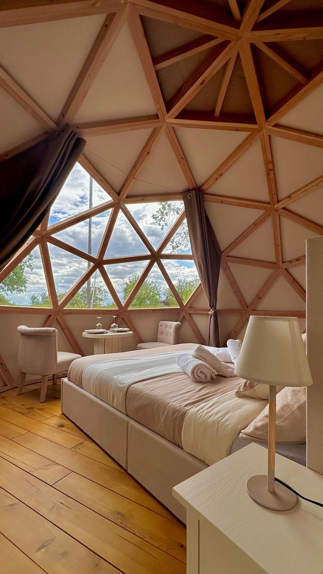 Dome Pathome Catonvielle Kültér fotó