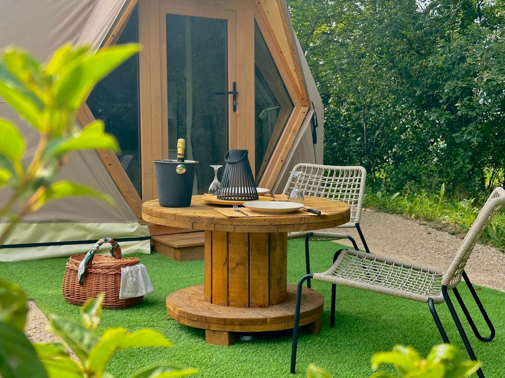 Dome Pathome Catonvielle Kültér fotó